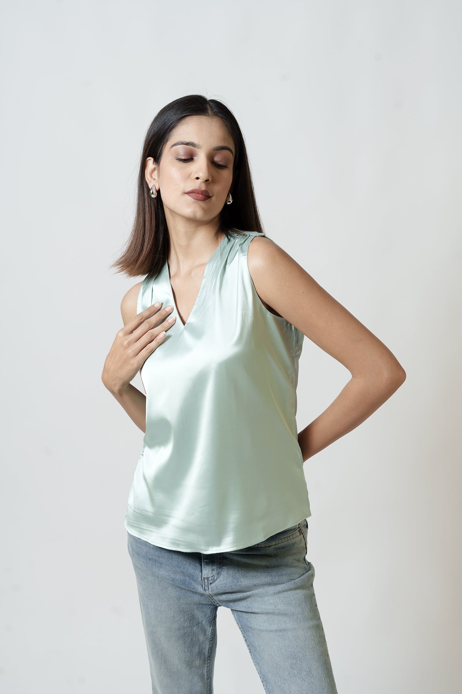 Satin Tank Top(V Neck, green)